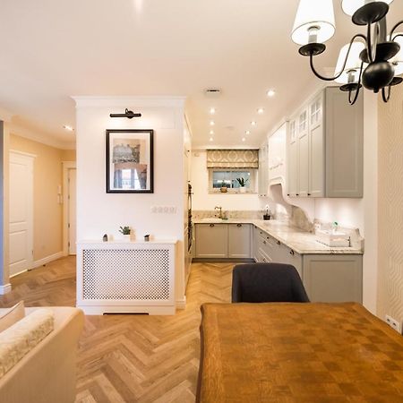 Lovely Apartment In The Heart Of Warschau Buitenkant foto