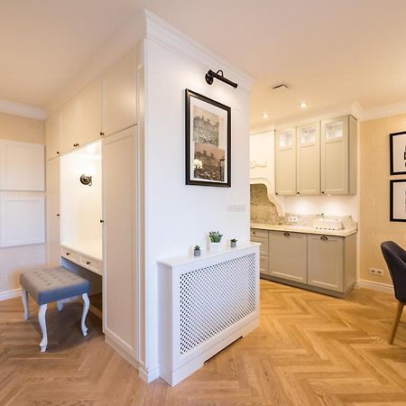 Lovely Apartment In The Heart Of Warschau Buitenkant foto