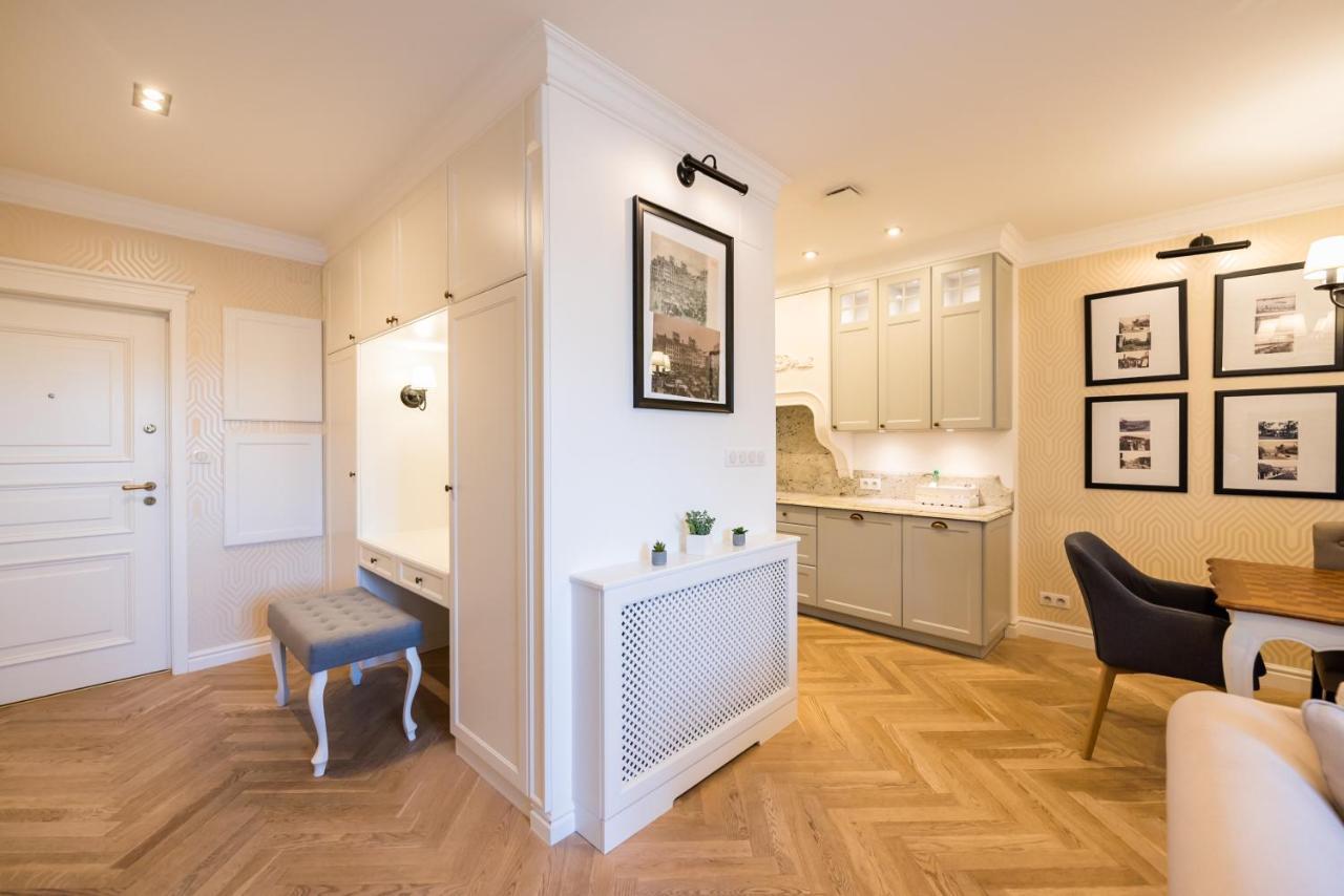 Lovely Apartment In The Heart Of Warschau Buitenkant foto