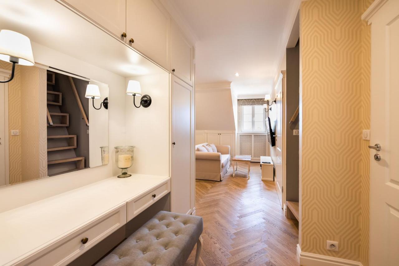 Lovely Apartment In The Heart Of Warschau Buitenkant foto