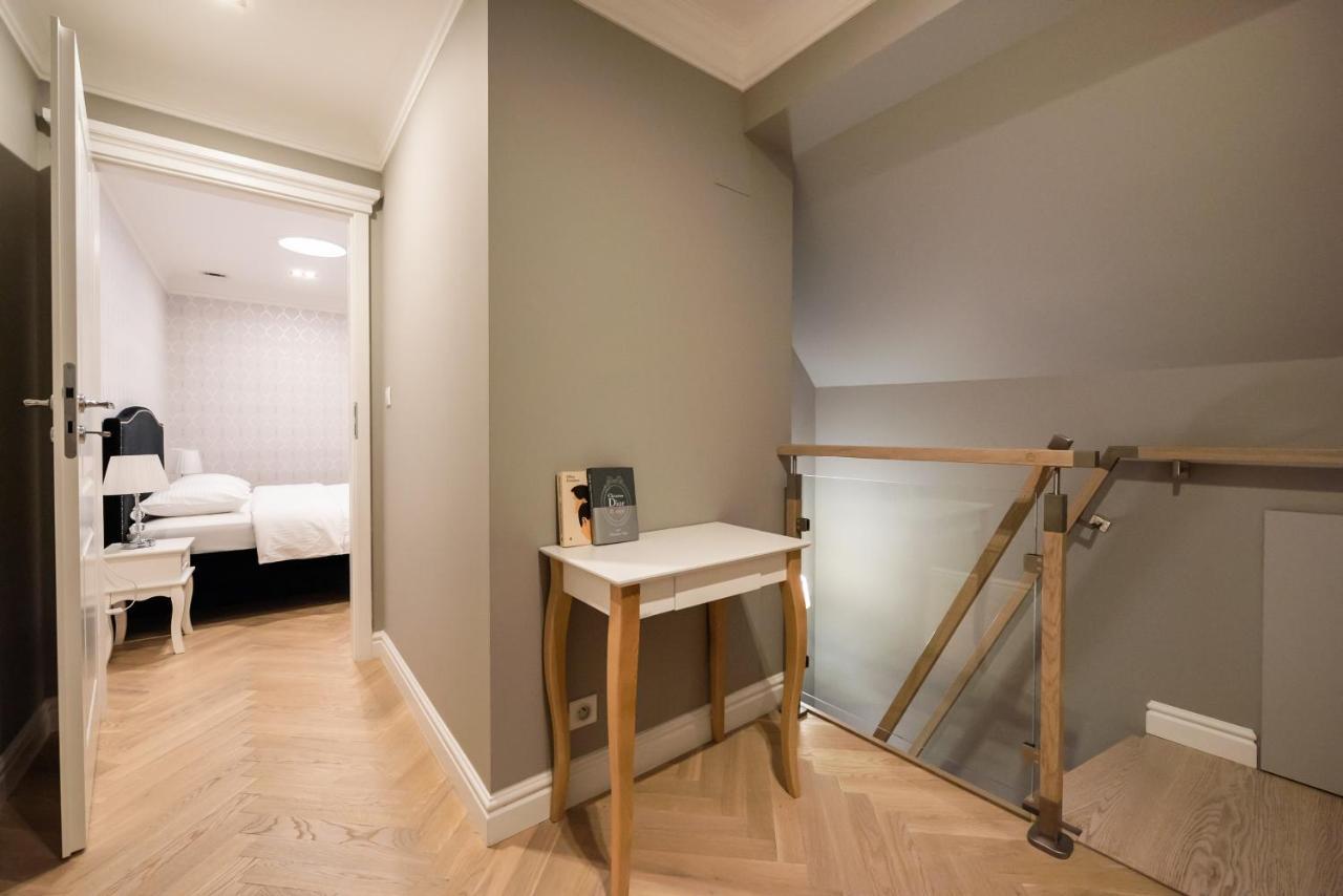 Lovely Apartment In The Heart Of Warschau Buitenkant foto