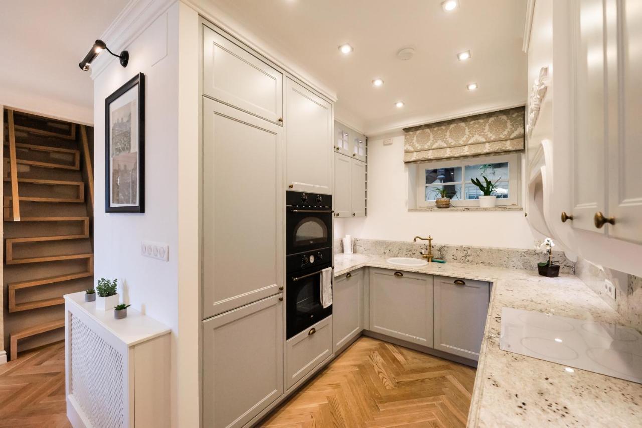 Lovely Apartment In The Heart Of Warschau Buitenkant foto
